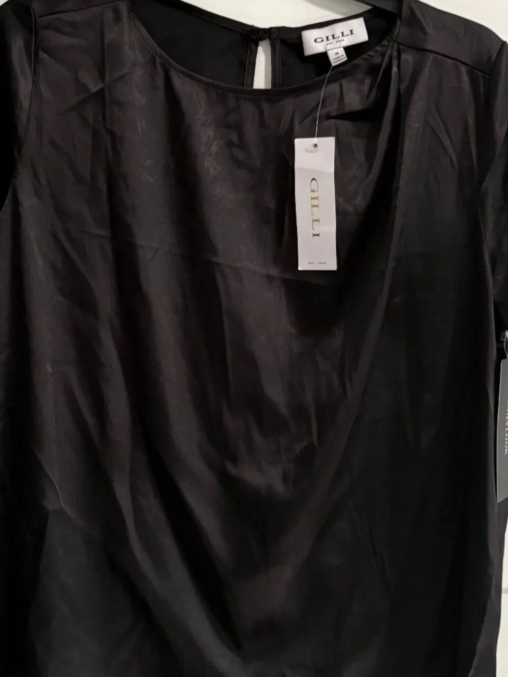 Daily Look Gilli Polyester Black Shiny SS Ladies Blouse Med NEW - Picture 2 of 3